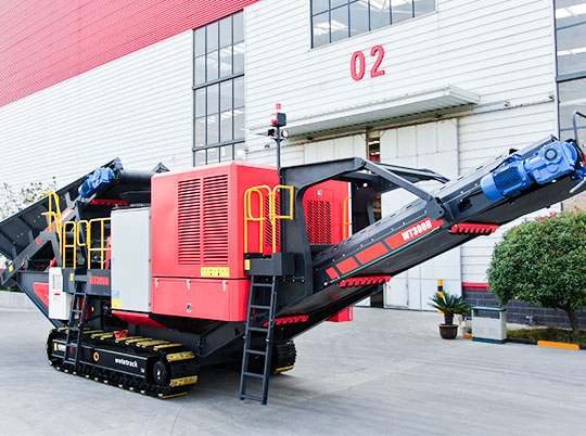 紅星履帶移動(dòng)破碎篩分站，行走的破碎制砂廠！無需基建，投資成本更低！