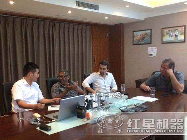 南非客戶來廠參觀洽談 南非客戶來廠參觀洽談